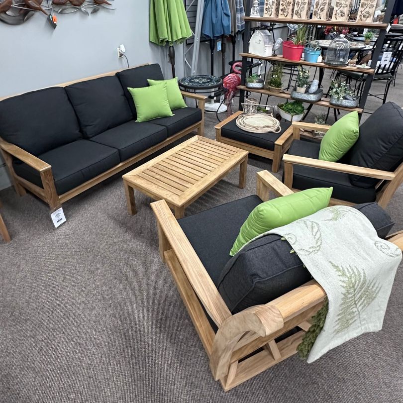 Kingsley-Bate Chelsea Teak Deep Seating Patio Swivel Lounge Chair