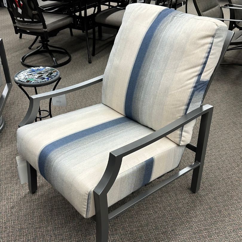 Woodard NiKo Cushion Patio Lounge Chair