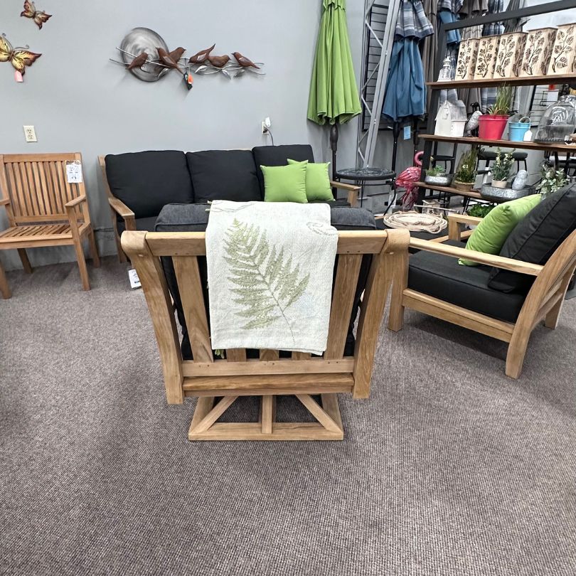 Kingsley-Bate Chelsea Teak Deep Seating Patio Swivel Lounge Chair