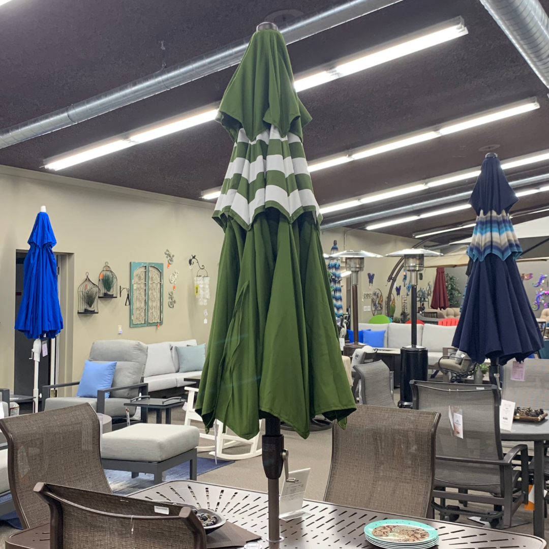 Shade Umbrellas in Stock-Treasure Garden 9' DWV Patio Umbrella in Reseda / Kinzie Grass