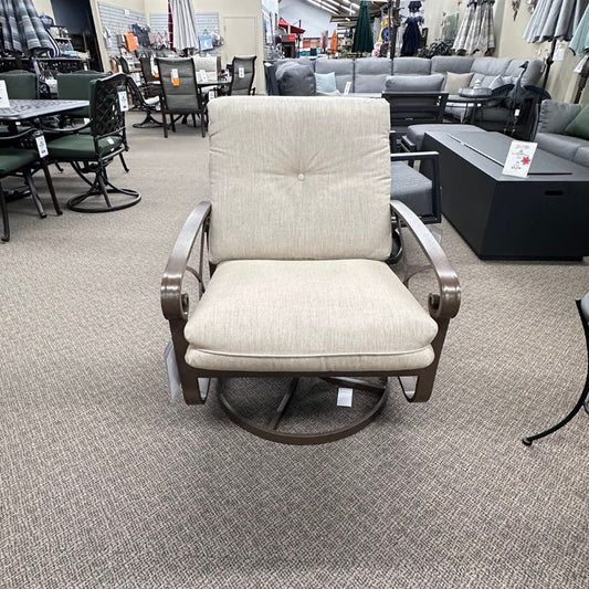 Winston Palazzo Patio Cushion Swivel Lounge Chair