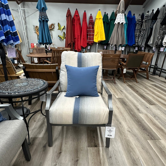 Woodard Nico Cushion Outdoor Patio Lounge Chair