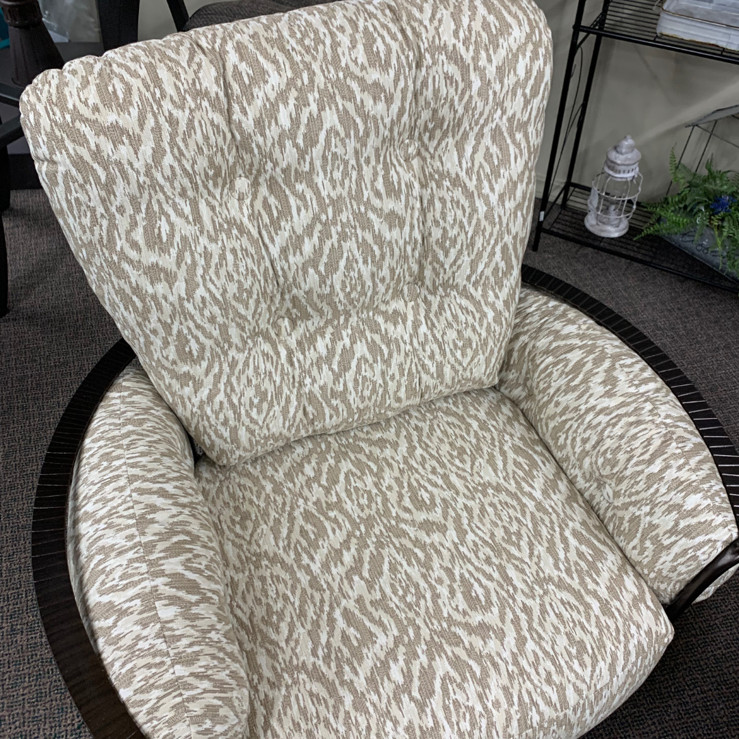 OW Lee Monterra Urban Swivel Rocker Lounge Chair