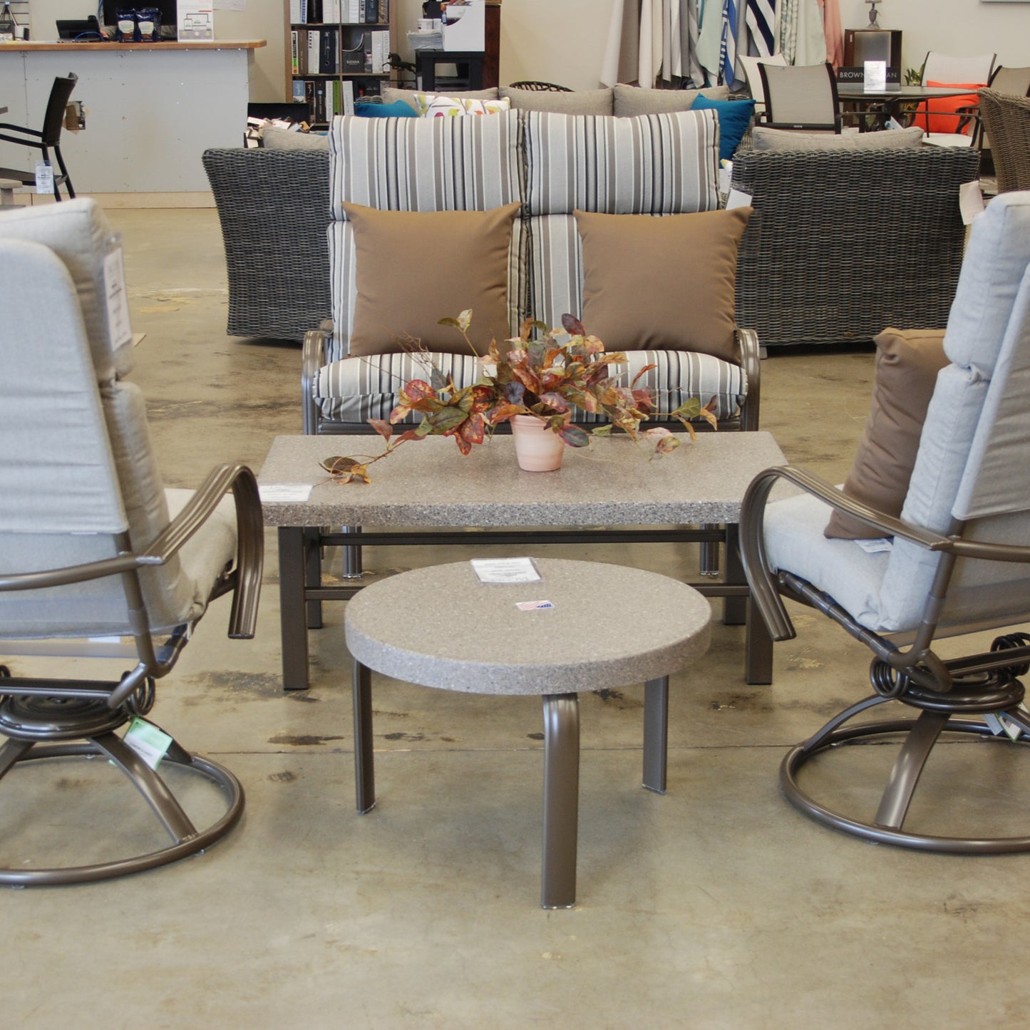 Homecreat Stonegate 24" Round Side Table | Jacobs Custom Living