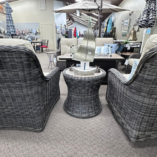 Patio Renaissance Westhampton 24" Round Patio End Table