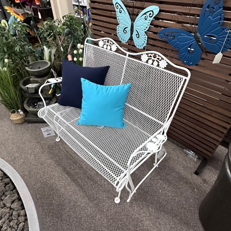 Woodard Briarwood Patio Gliding Loveseat