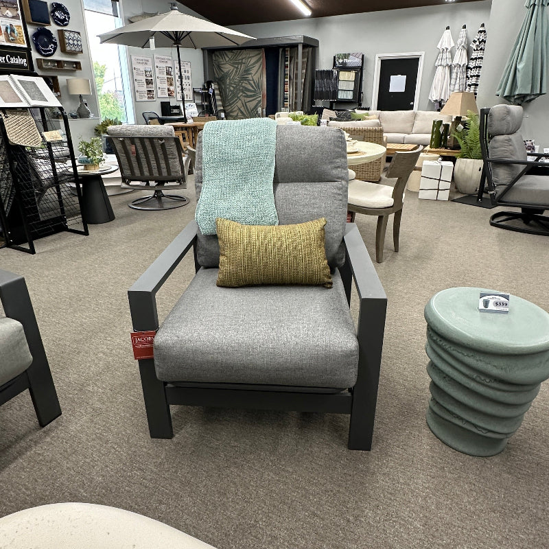 Patio Renaissance Covina Lounge Chair