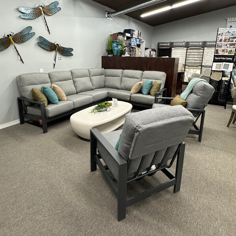Patio Renaissance Covina Lounge Chair