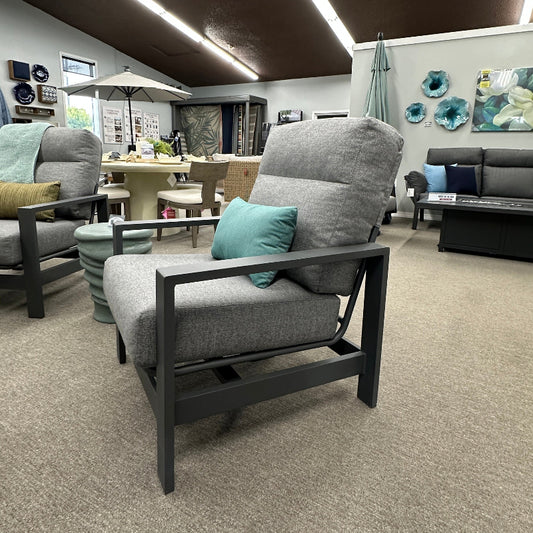 Patio Renaissance Covina Outdoor Patio Spring Lounge Chair