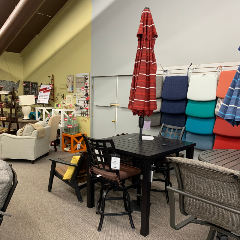 Treasure Garden 9' SWV Patio Umbrella in Harper Crimson Stripe