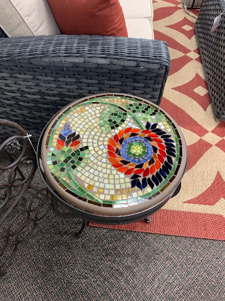 KNF Designs 18" Dahlia Mosaic Top Side Table