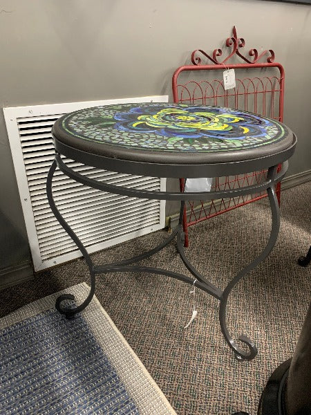 Quality Outdoor Living Made Easy. KNF Designs 24" Giovella Mosaic Top Side Table at Jacobs Custom Living Spokane Valley WA, 99037. Give yourself permission to relax.