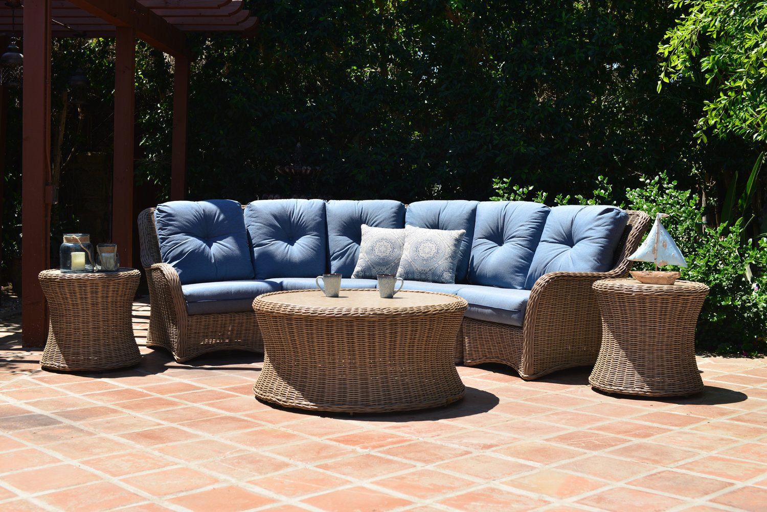 Patio Renaissance Westhampton Resin Wicker Patio Curved Sectional | Jacobs Custom Living