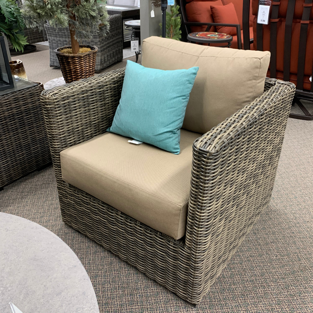 Patio Renaissance Greenville Resin Wicker Outdoor Patio Lounge Chair