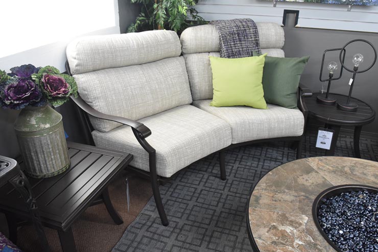 Tropitone Banchetto 24" Round Tea Table is available in our Jacobs Custom Living Spokane Valley WA Showroom.