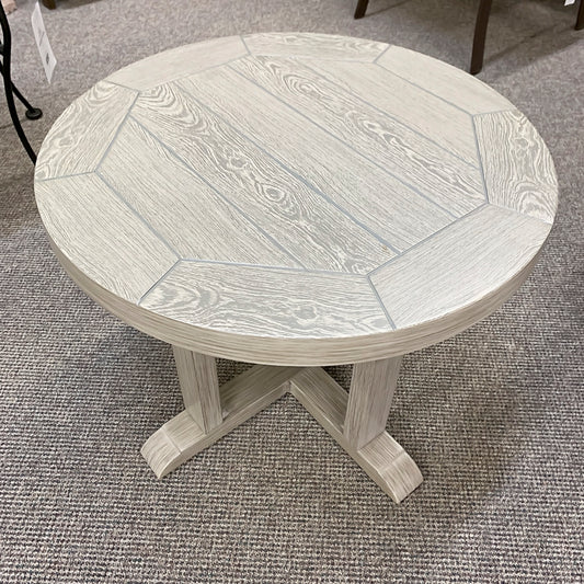 Patio Renaissance Hampton 24" Round End Table | Jacobs Custom Living