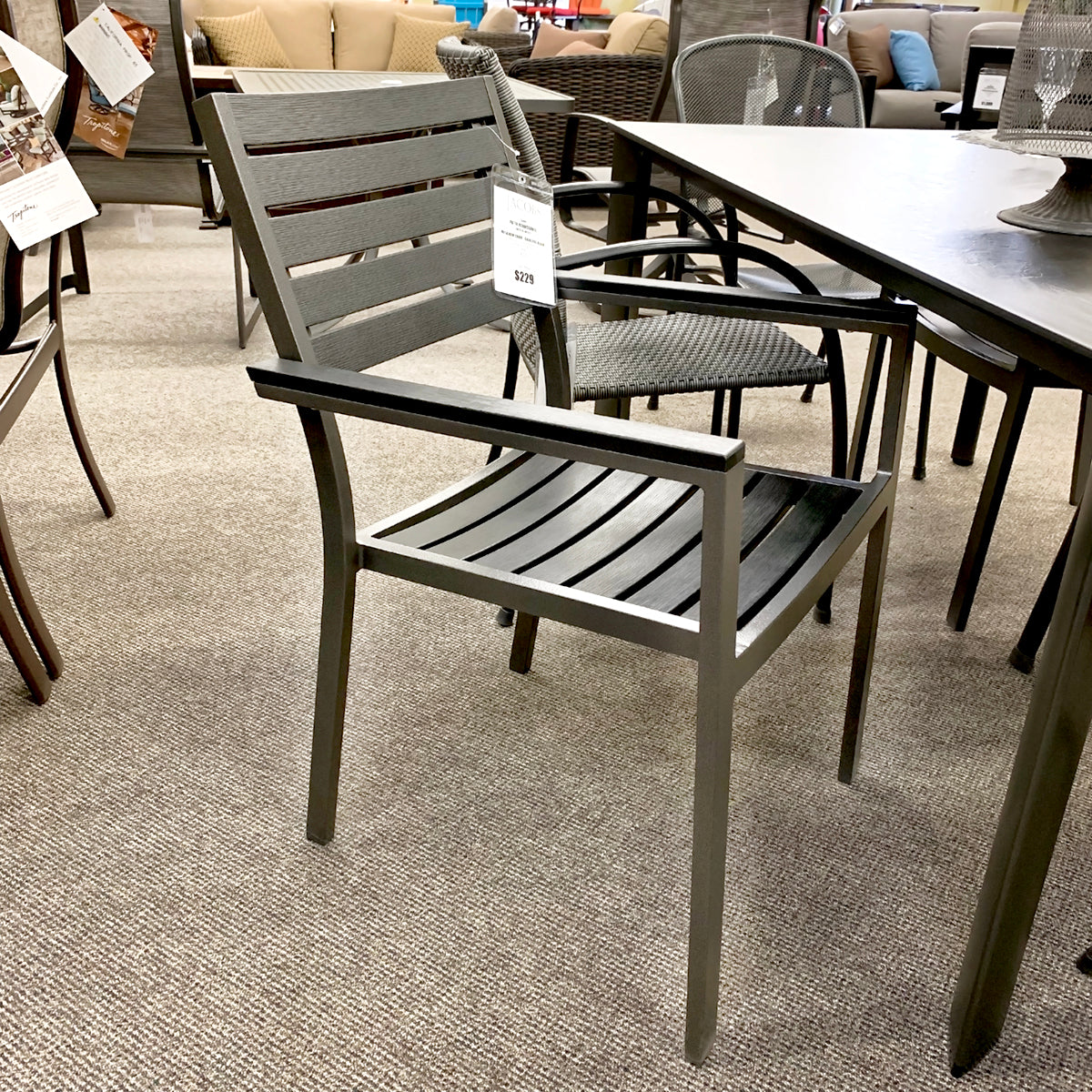 Mesa Dining | Patio Renaissance